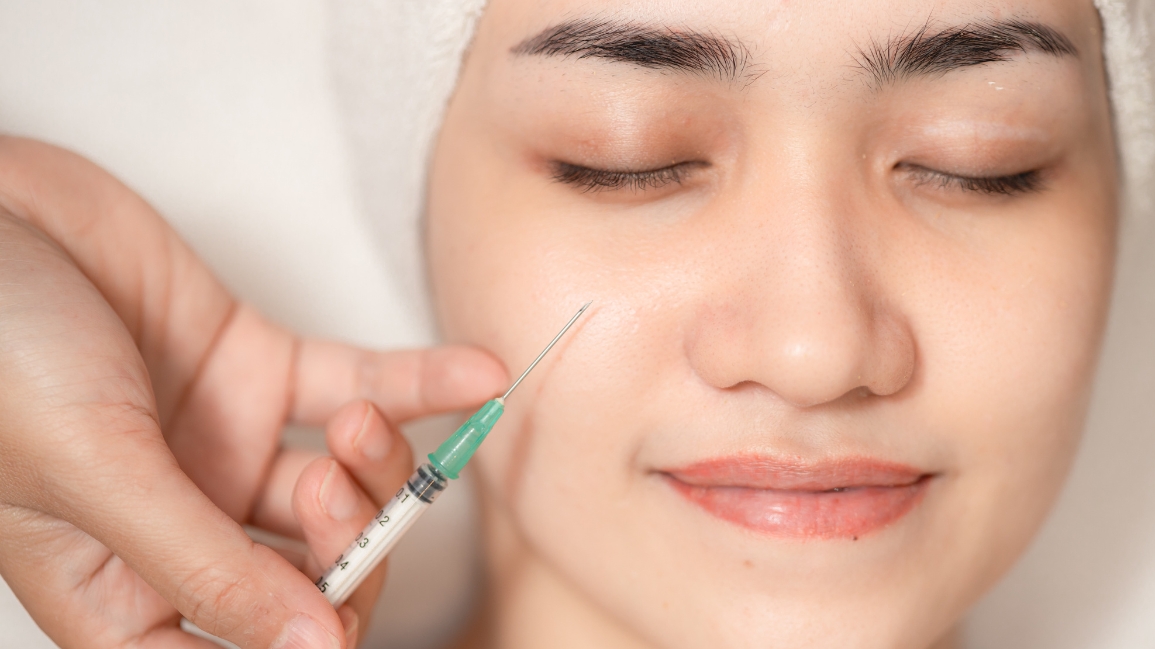 Bahçelievler’de damar yolu ile uygulanan glutatyon serumu tedavisi